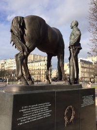 Памятник русским в Париже