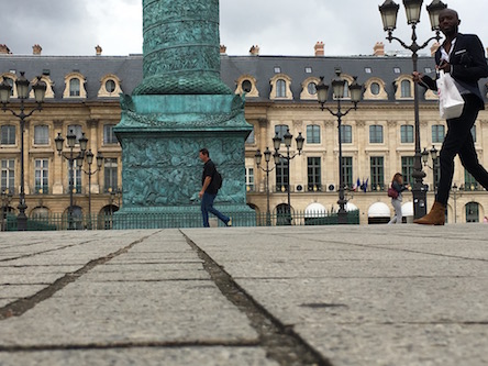 Обзорная пешеходная экскурсия по Парижу включает в себя все основные монументы города